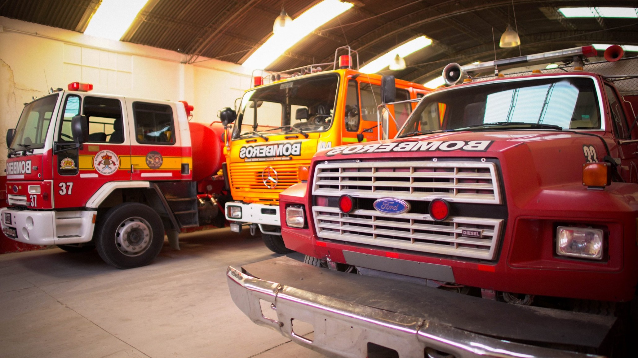 Bomberos intervinieron en otro incendio: se quemó un galpón