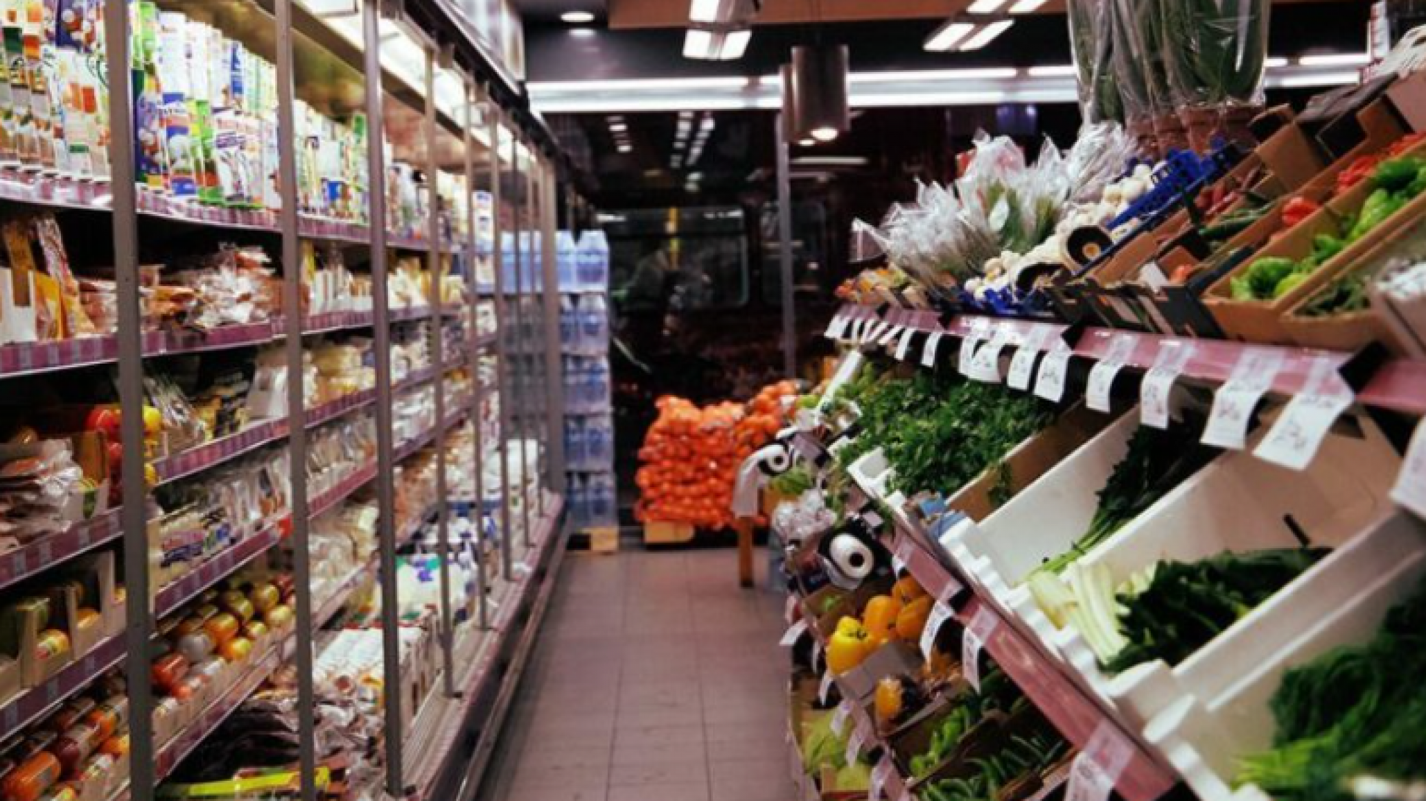 Desde CAME advierten que el consumo de alimentos cayó casi un 30%
