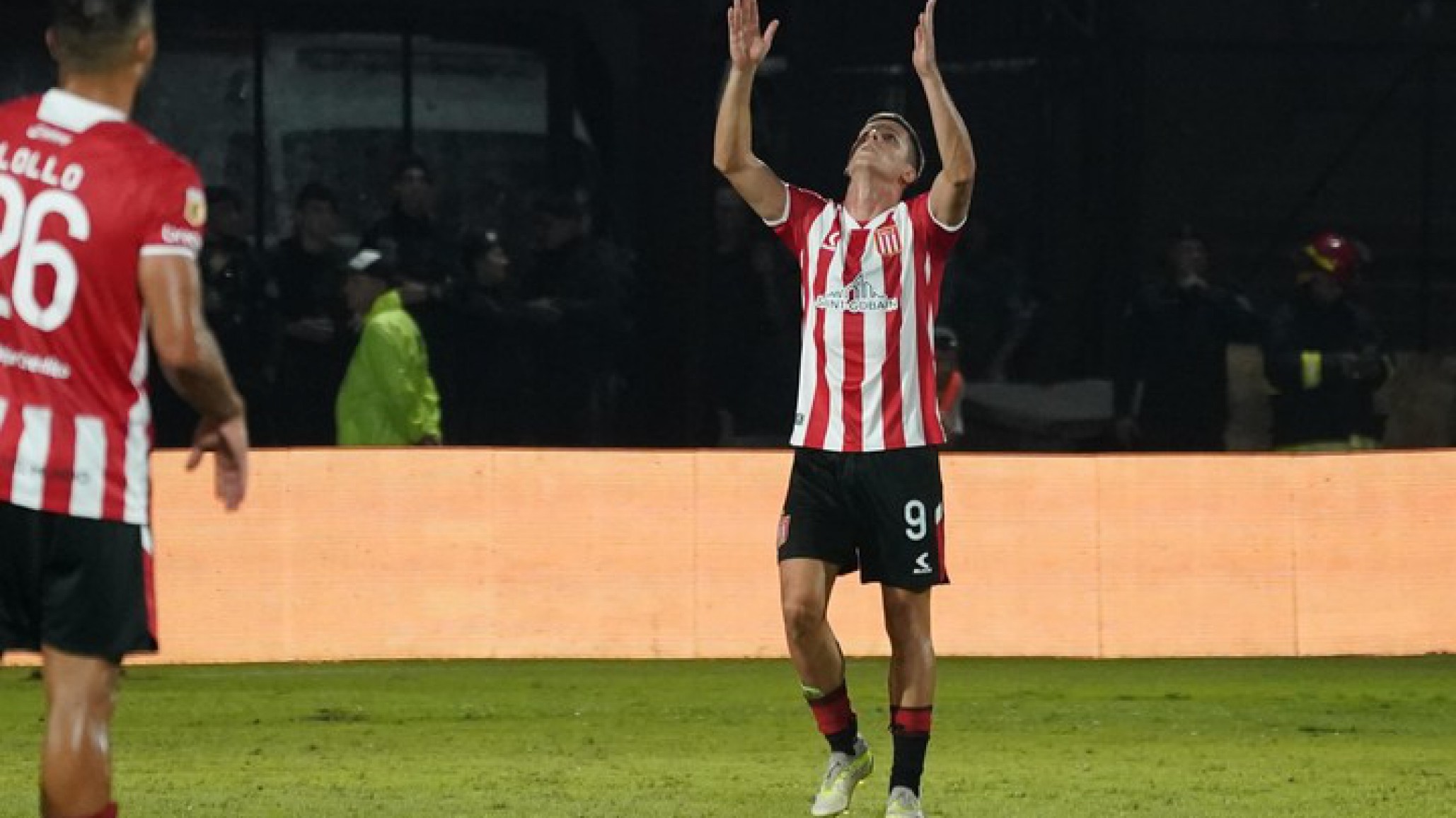 Estudiantes ganó 3 a 0 a Barrcas