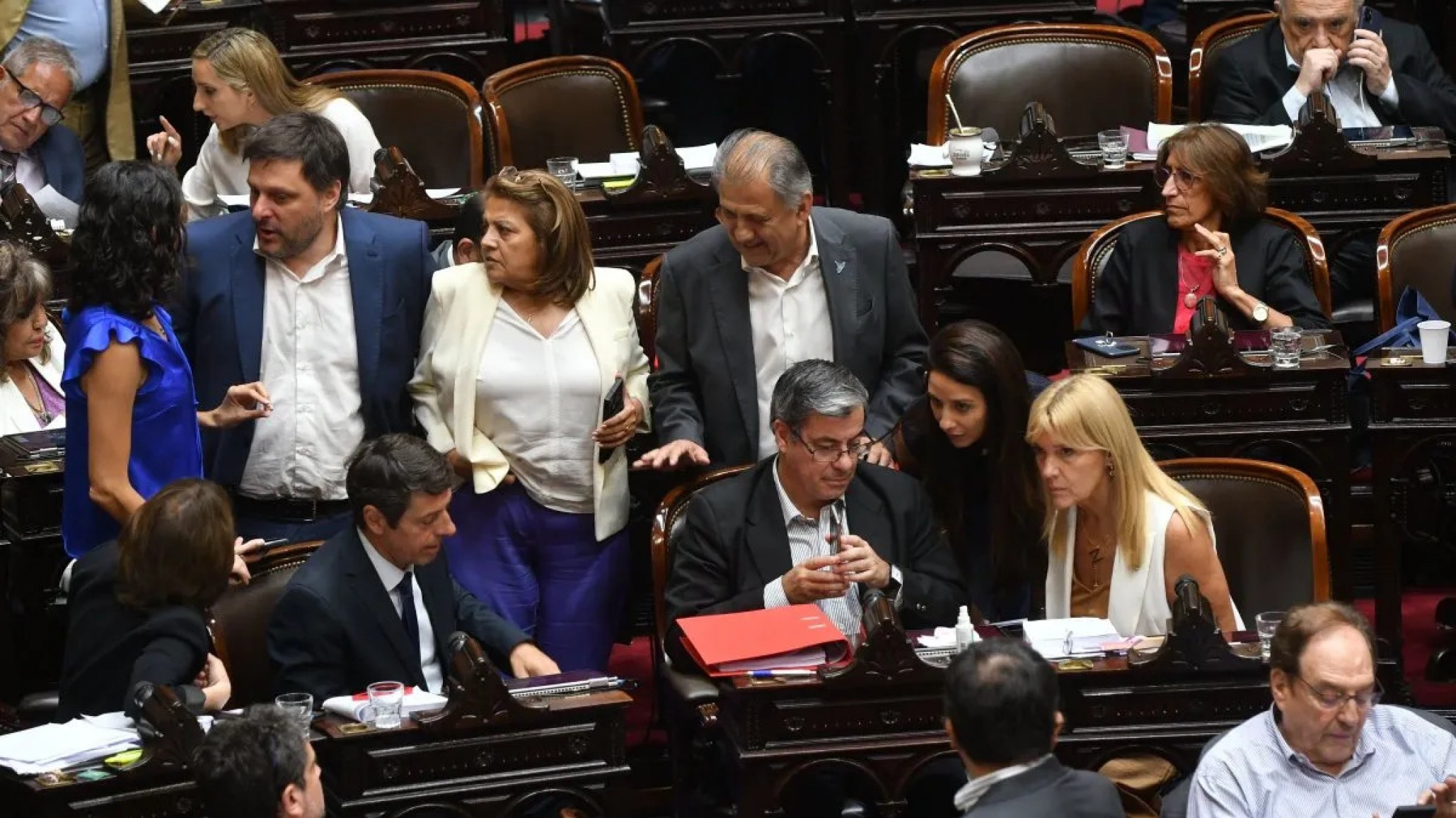 El bloque de Unión por la Patria solicitó una sesión especial para rechazar el mega DNU de Javier Milei