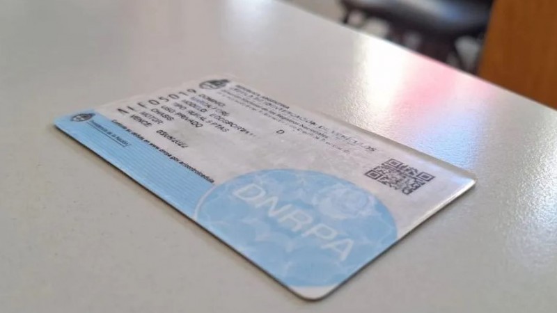 El Gobierno anunció la eliminación de la cédula azul como requisito para conducir