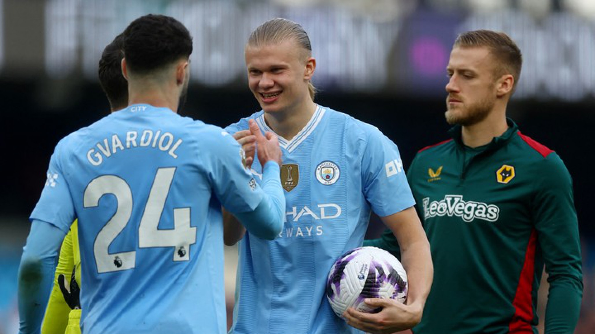 Manchester City arrasa al Wolverhampton con una exhibición de Haaland y gol de Julián Álvarez