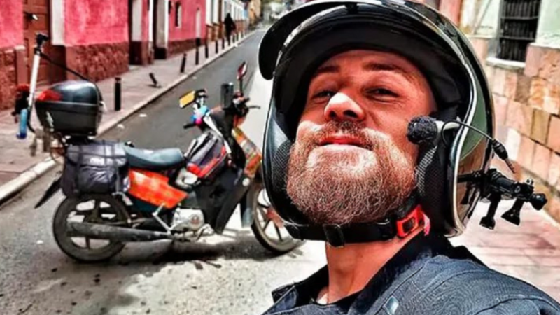 Encontraron muerto al Youtuber "León Viajero" acusado de tenencia de material pedófilo