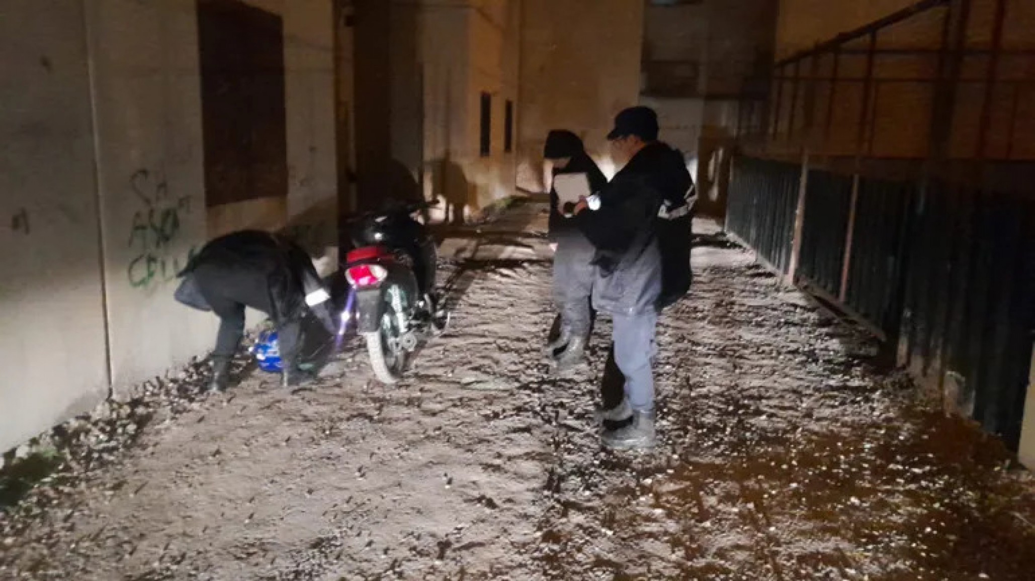 Tenía antecedentes y conducía una moto robada: terminó detenido