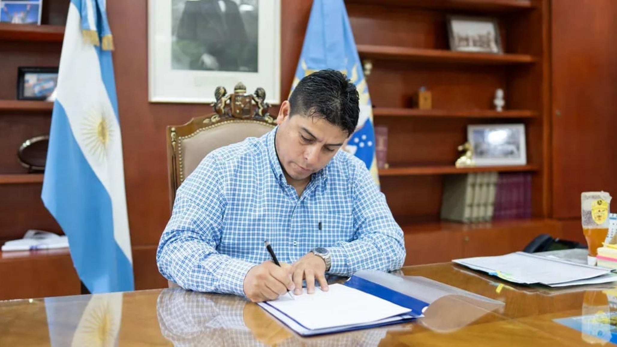 Prometió y cumplió: el Gobernador de Santa Cruz celebró la derogación de la Ley de Lemas