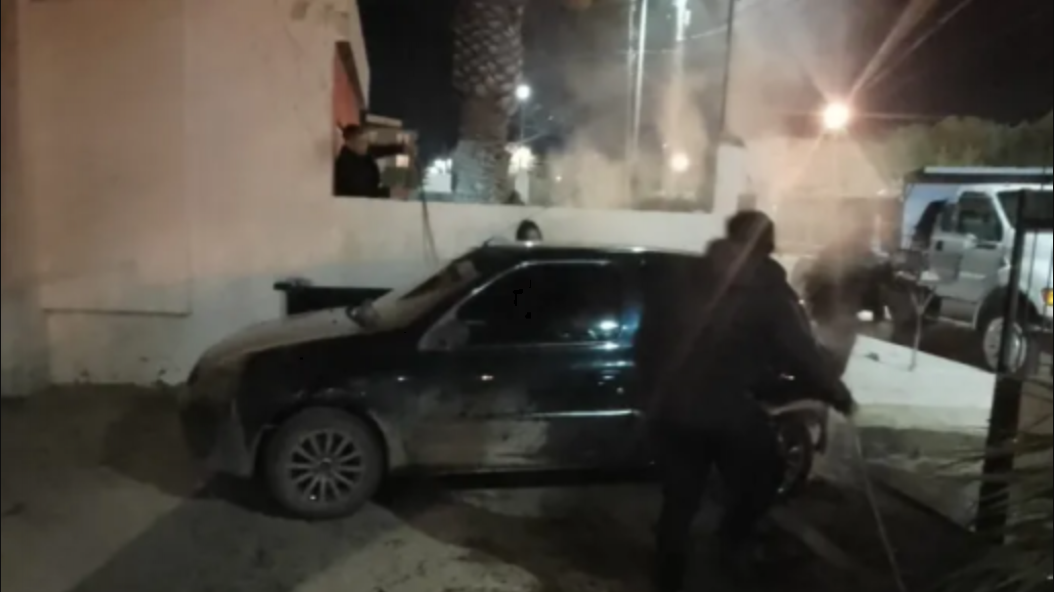 Un auto se prendió fuego en la Avenida Kennedy