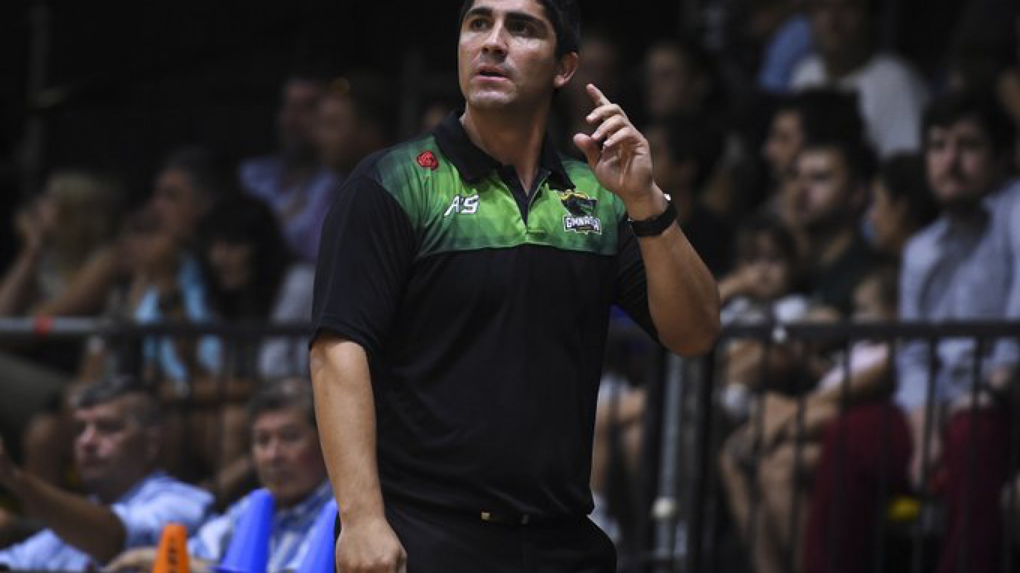 Martín Villagrán seguirá siendo el entrenador de Gimnasia y Esgrima