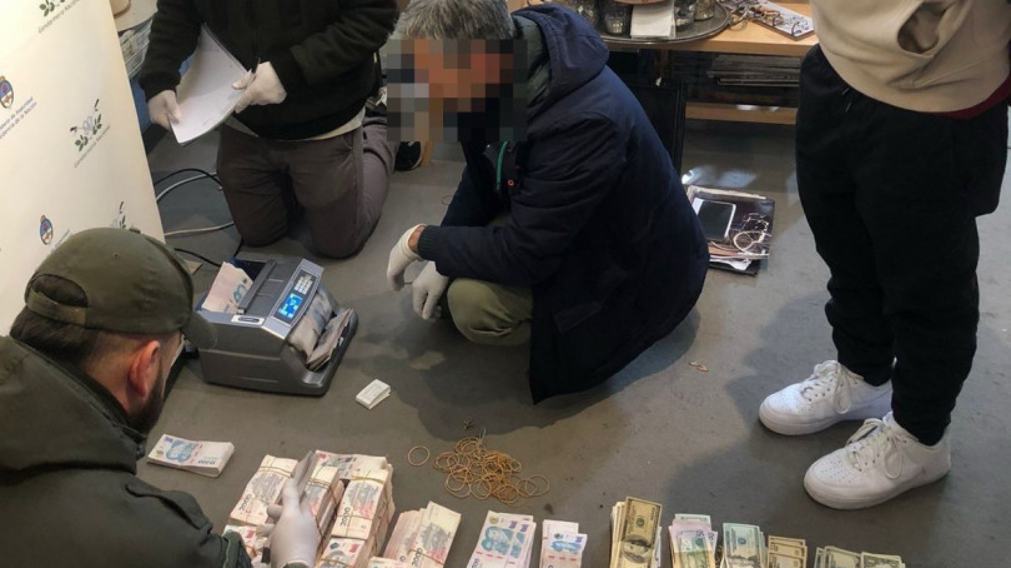 Gendarmería allanó una "cueva financiera" que operaba en una mueblería