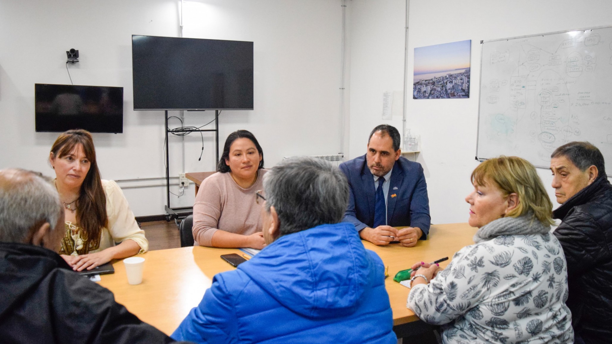 El Concejo analiza un plan integral de protección a adultos mayores