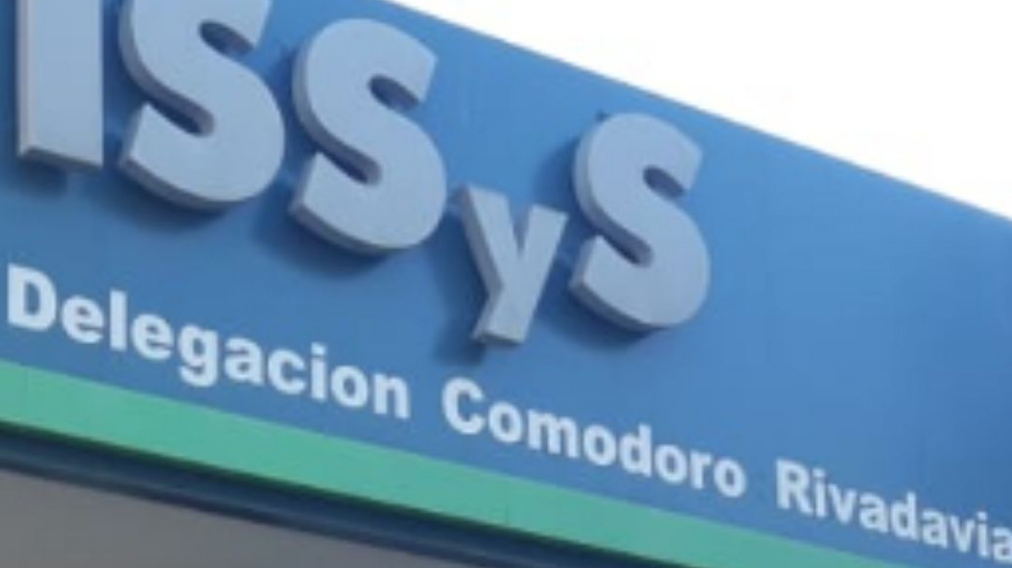 Profesionales reclaman atrasos en pagos: "El gobernador dijo que Seros tenía superavit y solo funcionó enero y febrero"