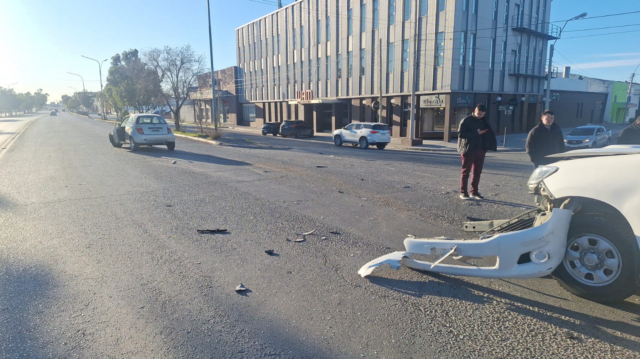 Choque en la intersección de la Avenida Yrigoyen y Avenida Dalle Mura sin heridos
