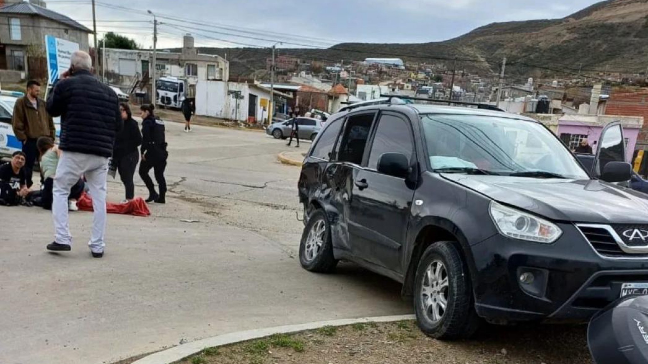 Accidente de tránsito en Avenida Rivadavia: una mujer terminó herida