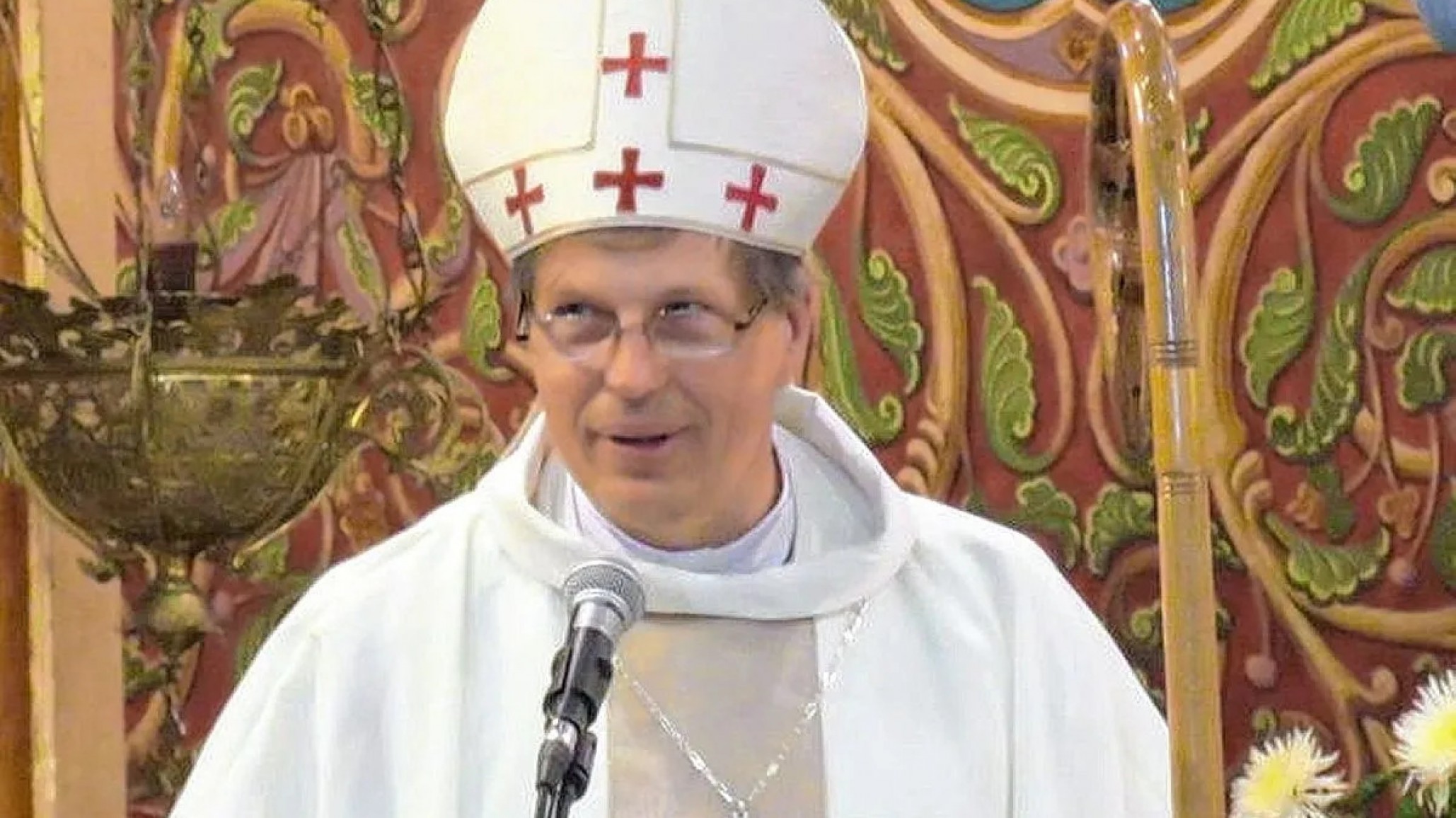 El Obispo de Comodoro habló del aumento de la pobreza e indigencia: "En media hora se fueron 2500 kilos de leche"