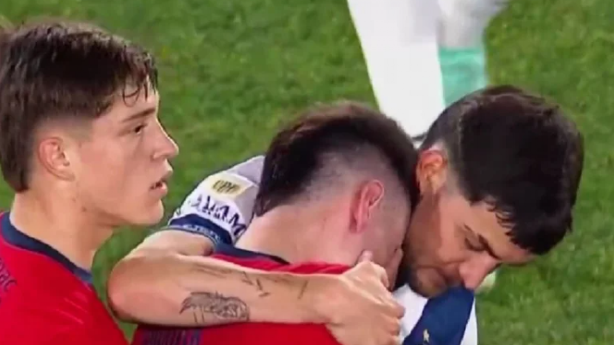 Malcom Braida se lesionó y hubo polémica en pleno partido de San Lorenzo