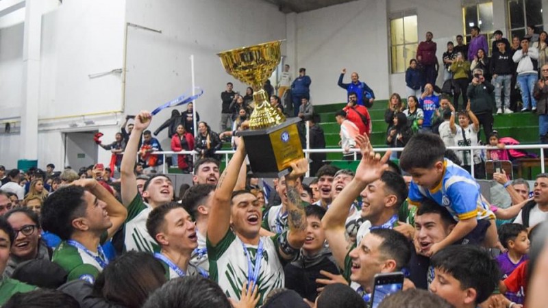 ¡Comodoro celebra su octavo título nacional en Futsal!