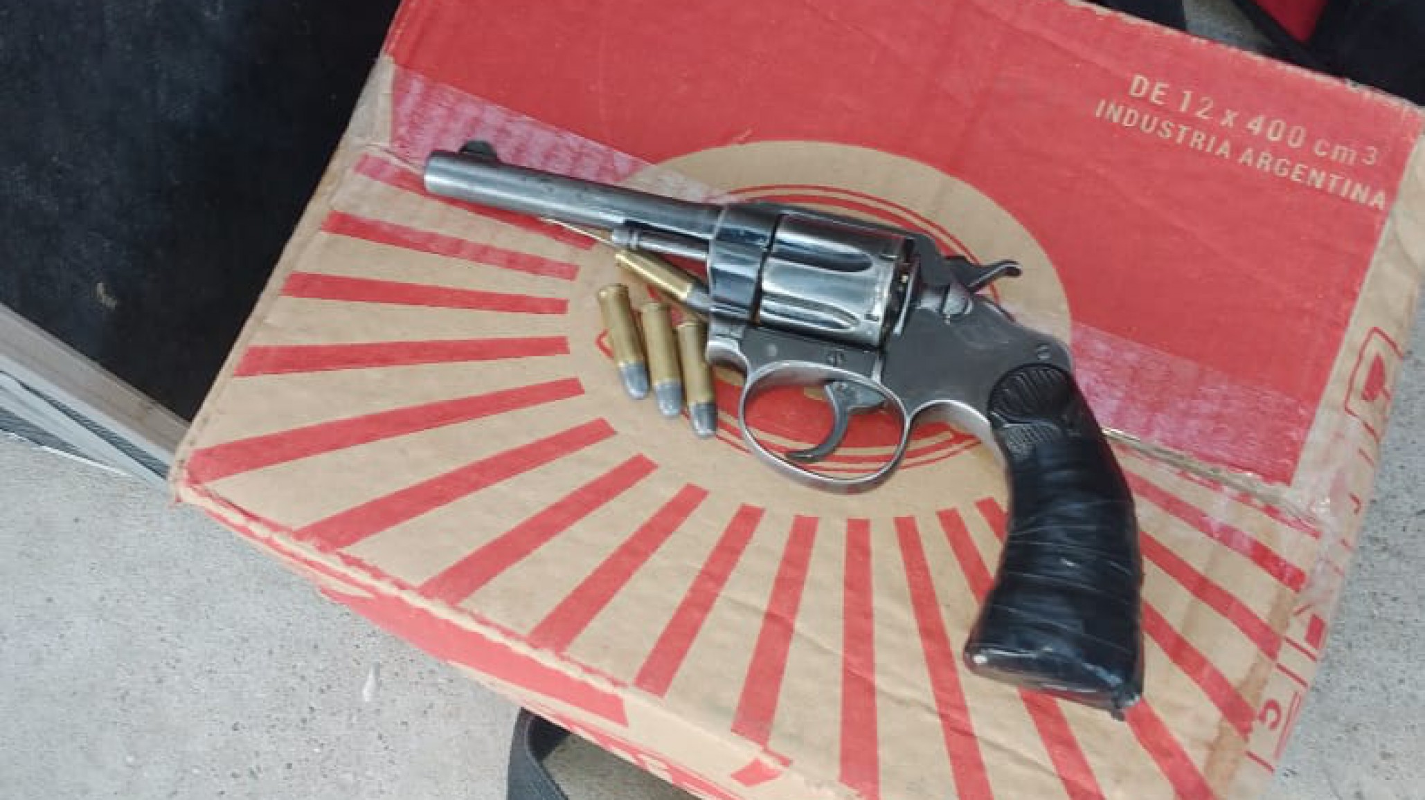 Adolescente de 15 años fue demorado por circular con un arma de fuego