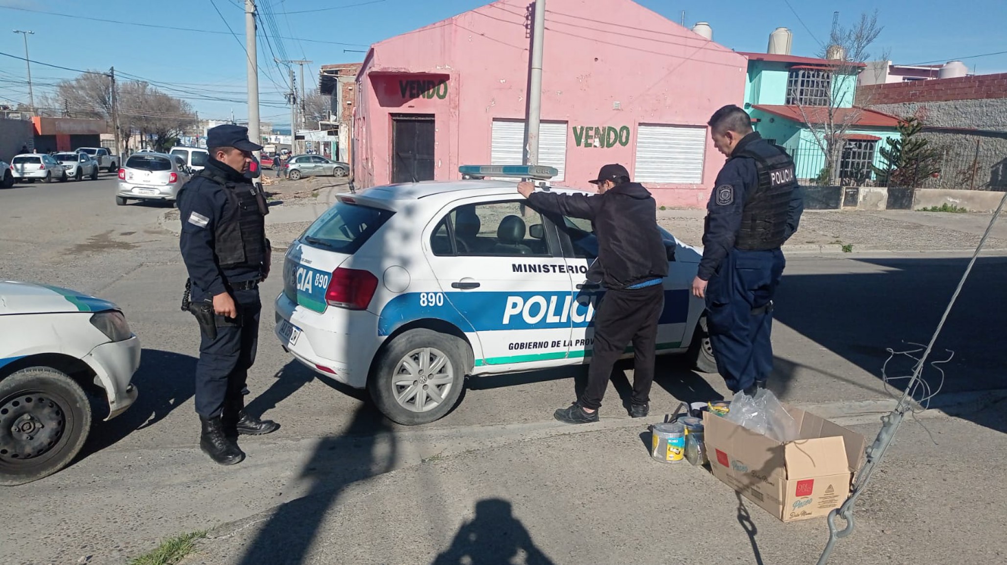 Lo descubrieron robando a plena luz del día en la Av. Rivadavia y terminó detenido
