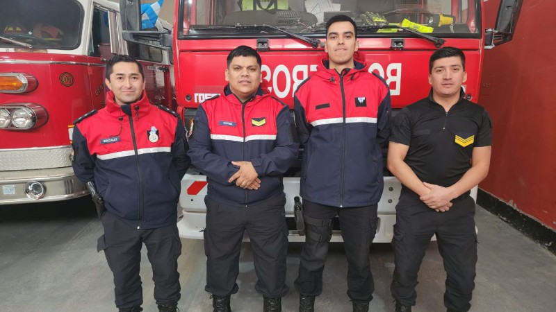 Bomberos salvaron a un niño de 8 años que se atragantó con una bombita de agua