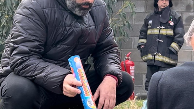 Debate por la pirotecnia lumínica: se realizó la prueba auditiva de 25 productos