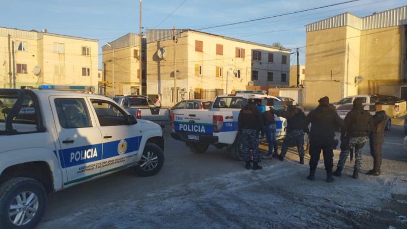 Un hombre con pedido de captura fue detenido en las 1008