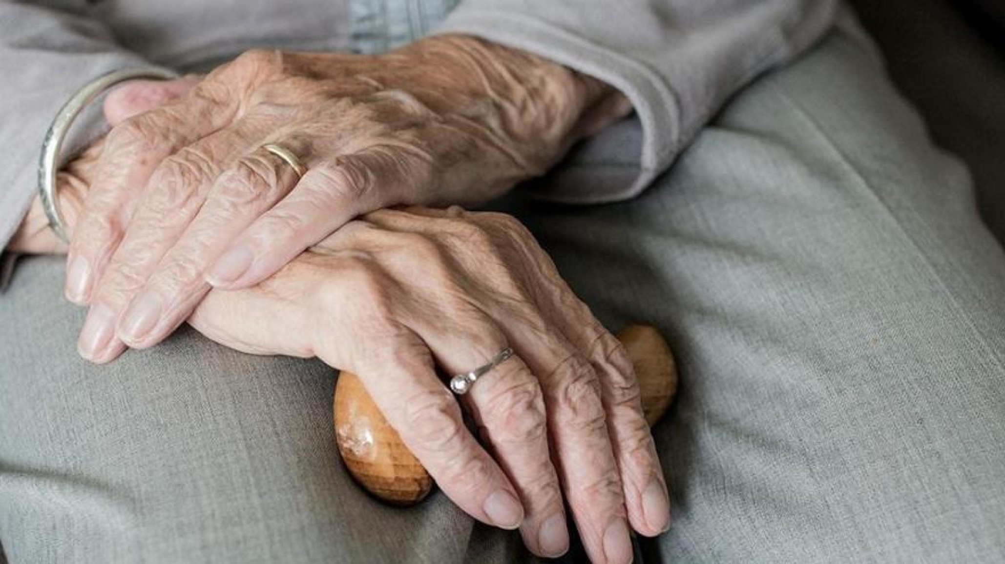 Antibióticos, antiinflamatorios, analgésicos y más: PAMI recorta la cobertura de 44 medicamentos