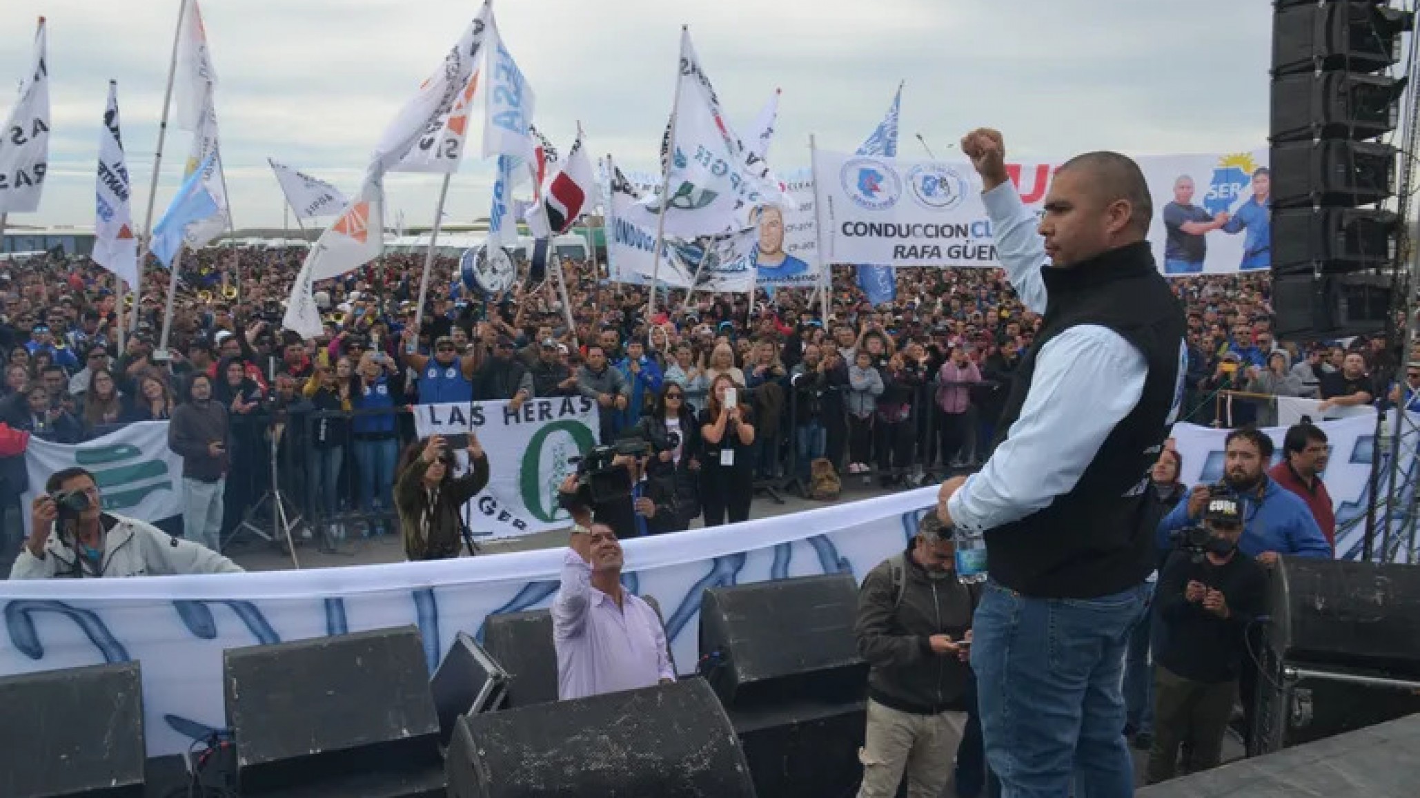 Petroleros iniciaron un paro general y se movilizarán en Caleta Olivia este miércoles
