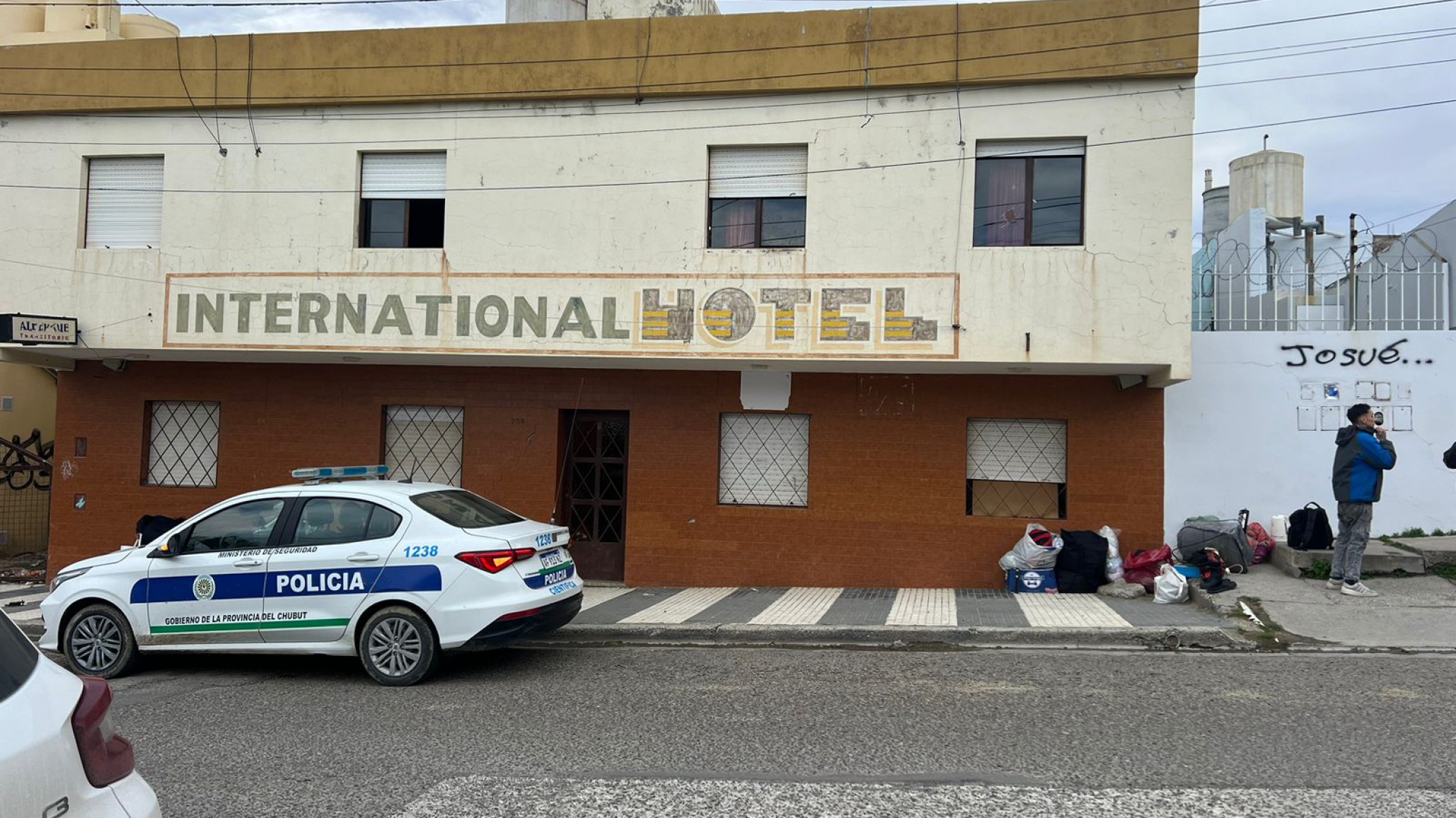 Desalojaron a la familia que ocupaba el histórico Hotel Internacional de Comodoro