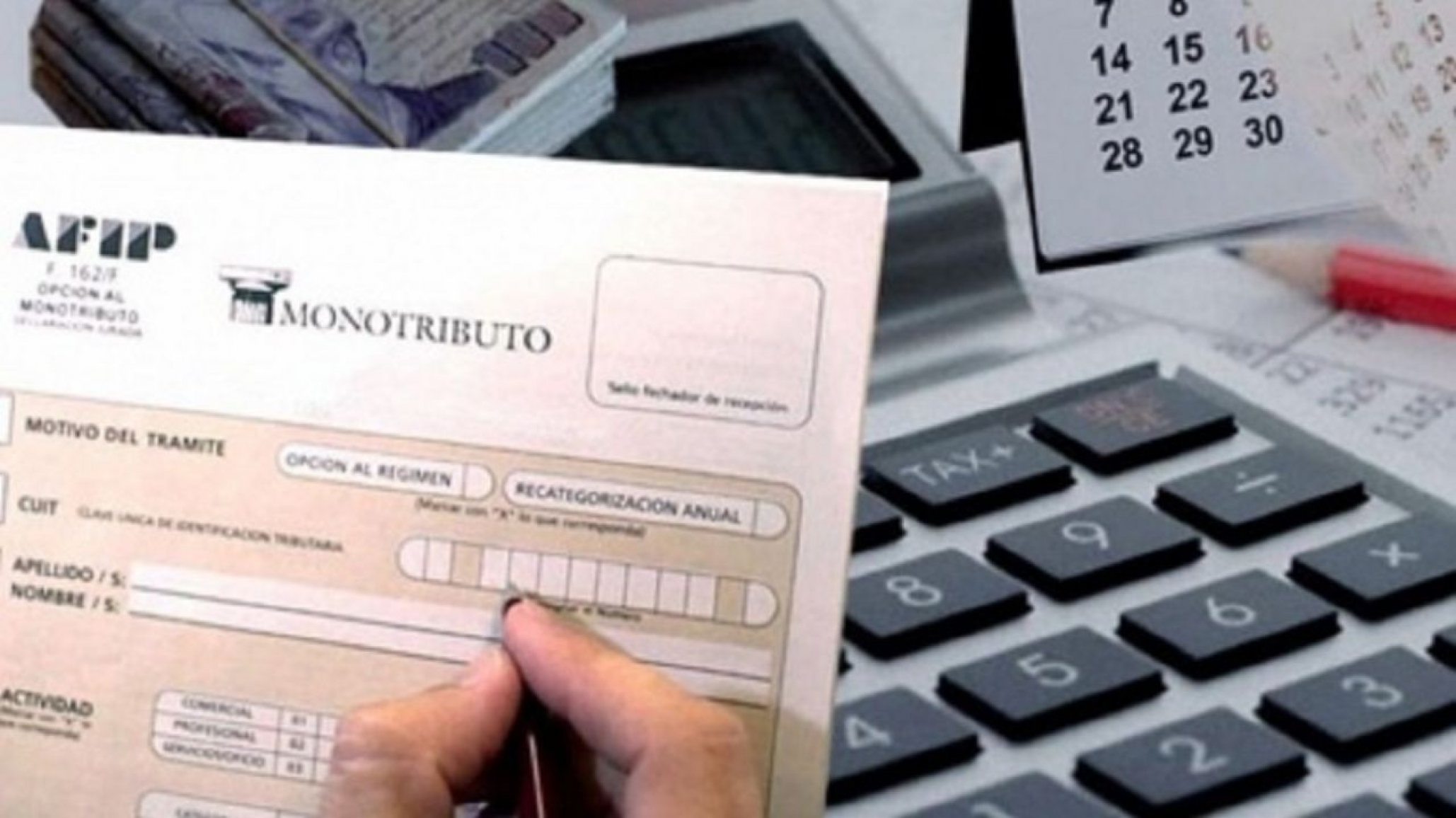 Nuevo golpe al bolsillo: Monotributistas sociales deberán pagar el 50% de la obra social