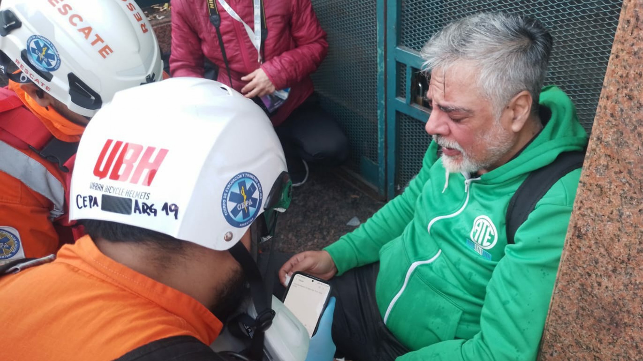 ATE repudia agresión a Guillermo Quiroga durante la protesta en el Congreso
