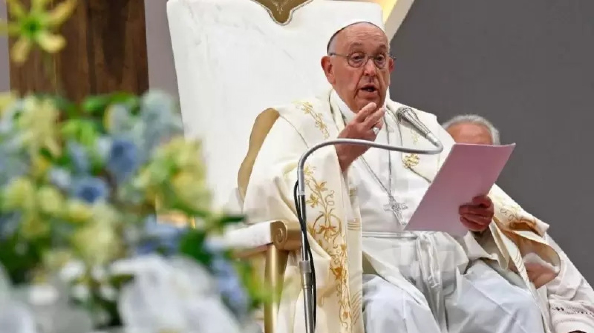 El Papa Francisco criticó la represión del gobierno de Milei: "En vez de pagar la justicia social, pagaron el gas pimienta"
