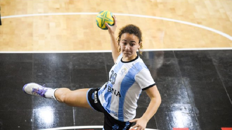 Handball: El DT comodorense Matías Álvarez consiguió un subcampeonato sudamericano en su primer torneo con la Selección de Menores