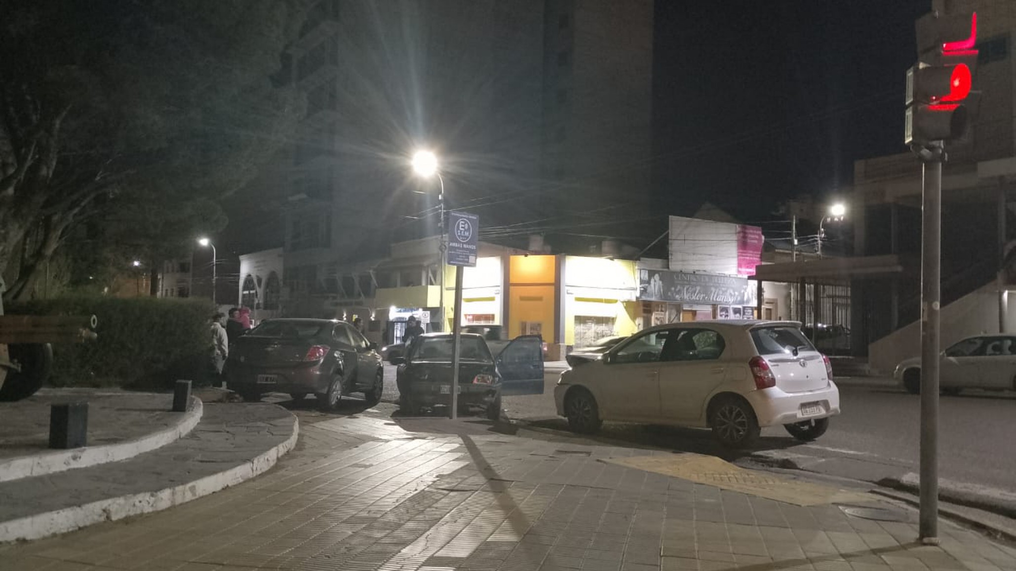 Un choque en la intersección de Rivadavia y Belgrano dejó un herido