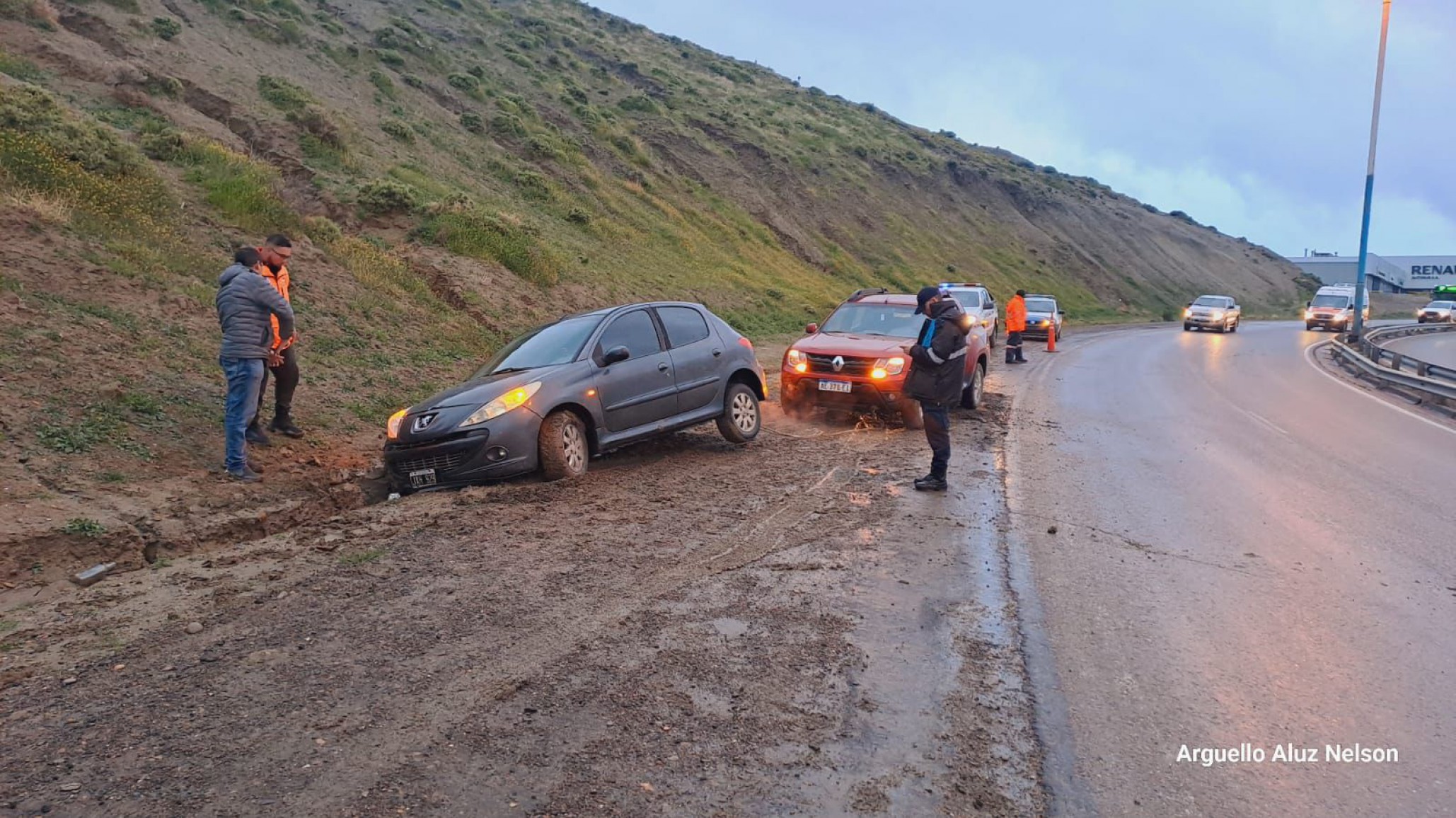Un conductor manejaba por Ruta Nacional N° 3 y derrapó