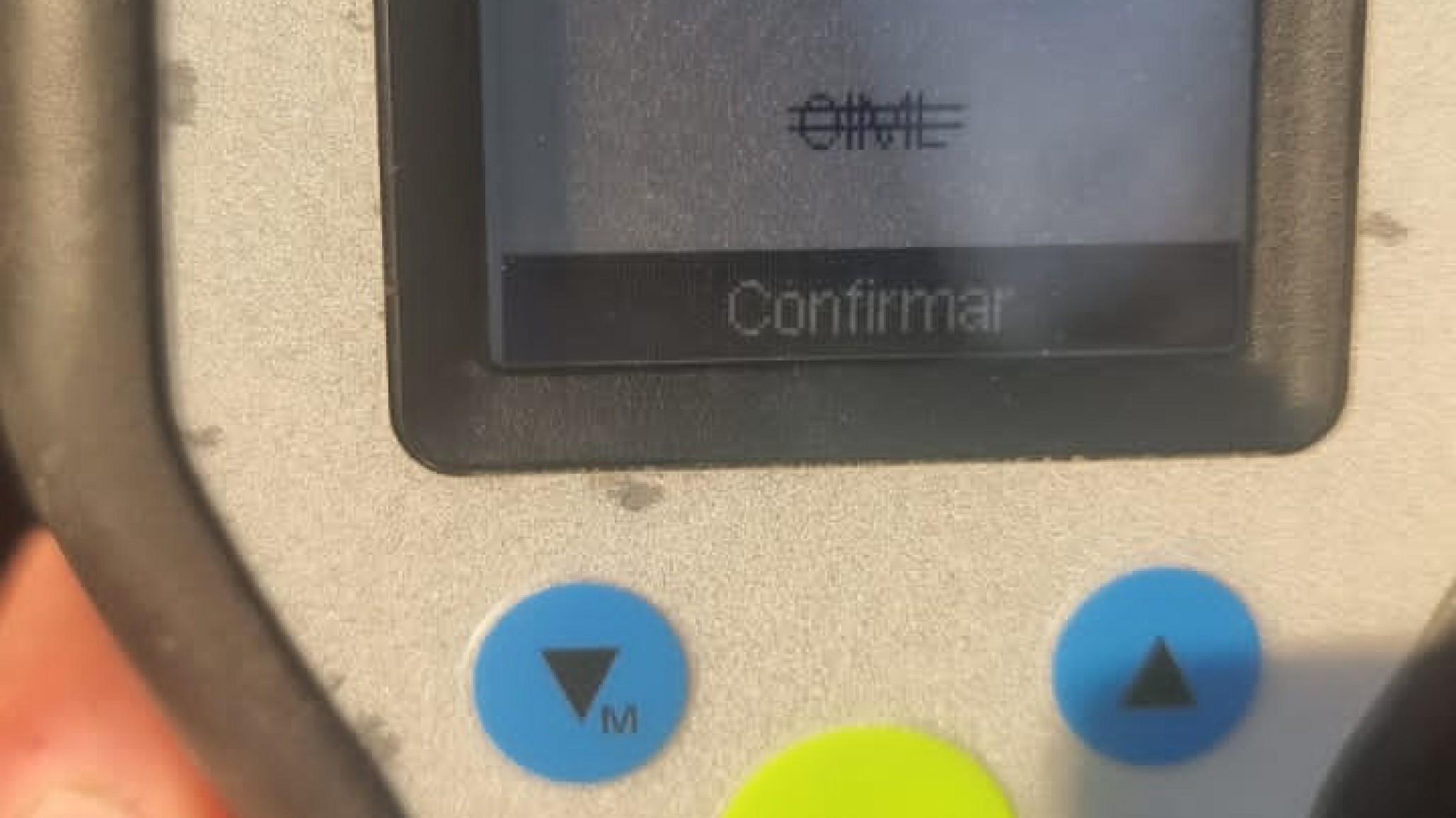 Lo encontraron durmiendo en el auto y tenía 2.78 de alcohol en sangre