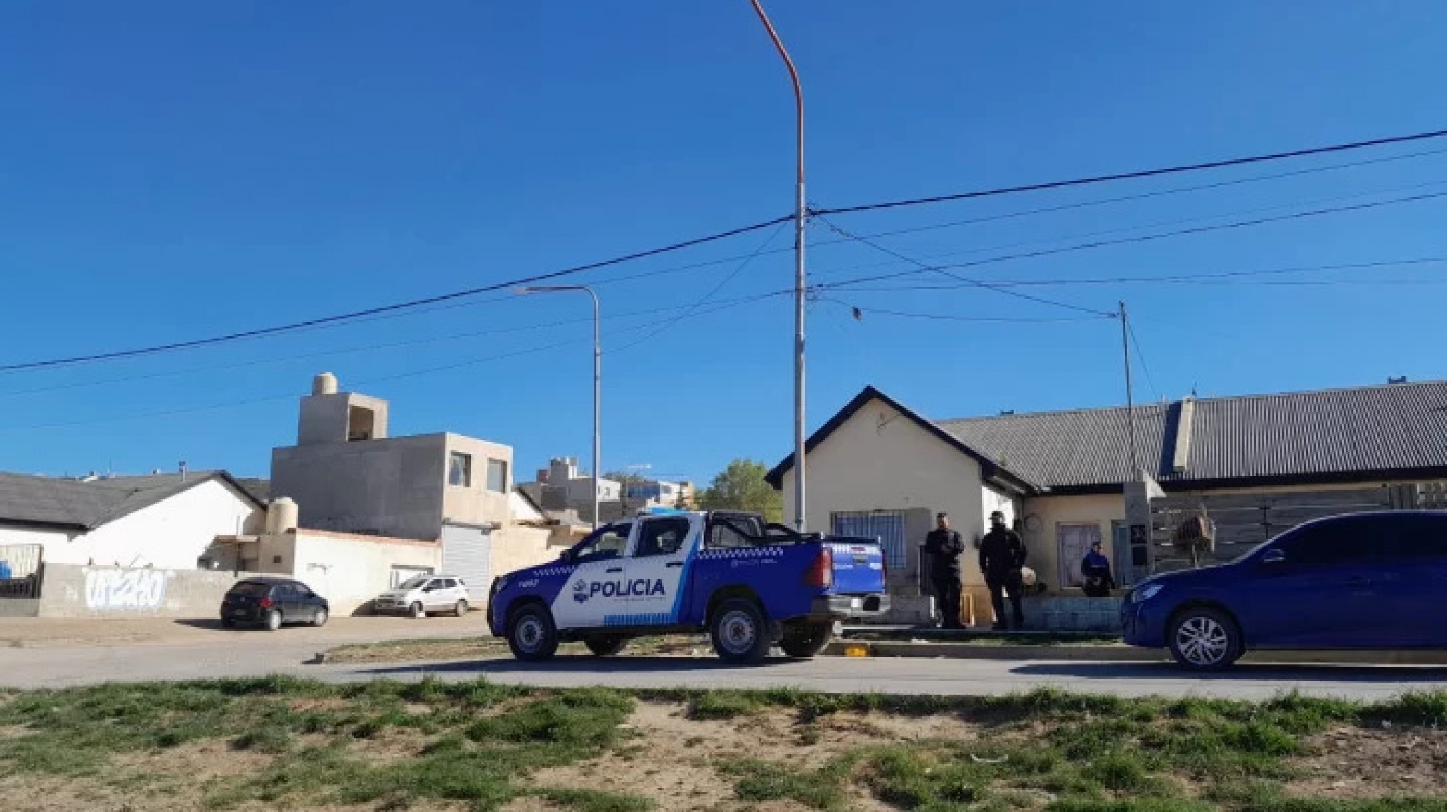 Dos jóvenes jugaban con una escopeta y uno de ellos terminó en el hospital