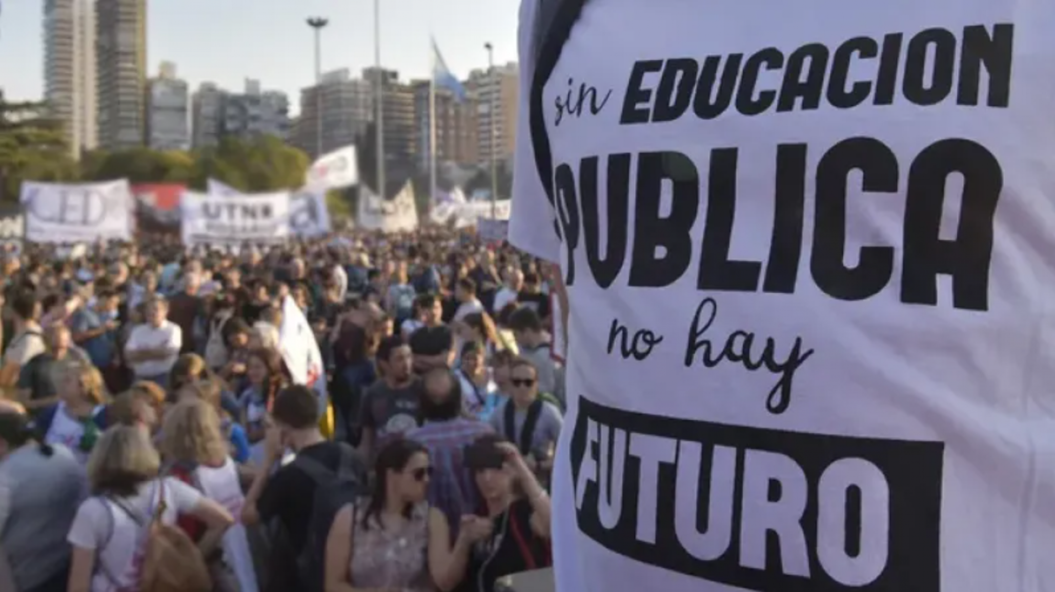 Comité local de UCR defiende la educación pública y critica el veto al financiamiento universitario: "Lo peor que podemos hacer es quedarnos callados"