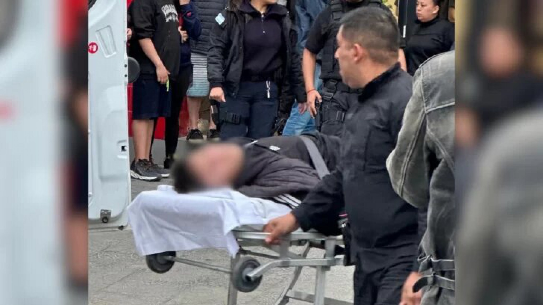 Apuñalaron a un adolescente de 15 años frente a un local de comida rápida en Río Gallegos