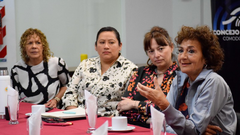 "El 70% de la población ha disminuido la compra de alimentos", alertó Franganillo tras reunión en Concejo