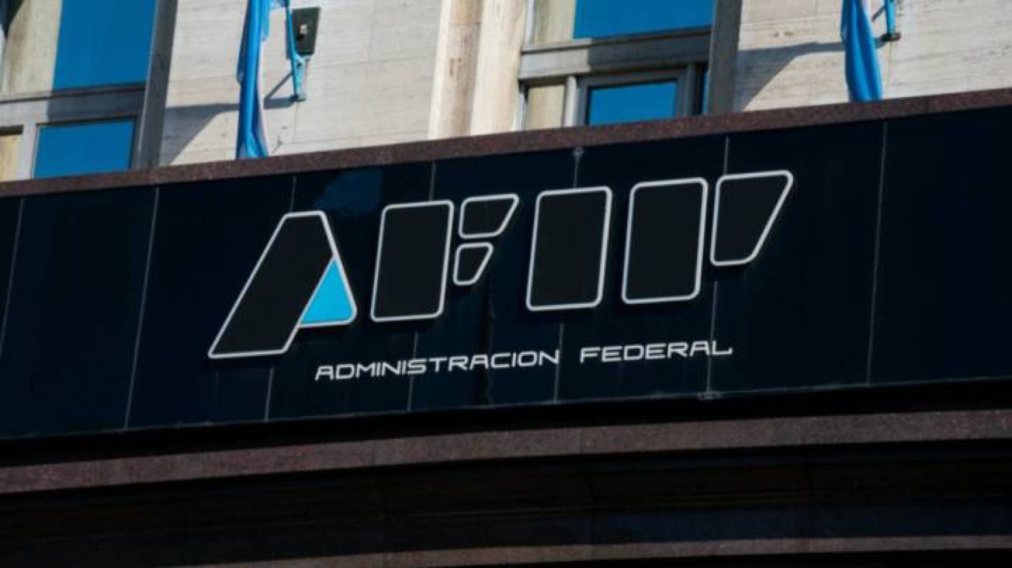 El Gobierno anunció hoy la disolución de la AFIP