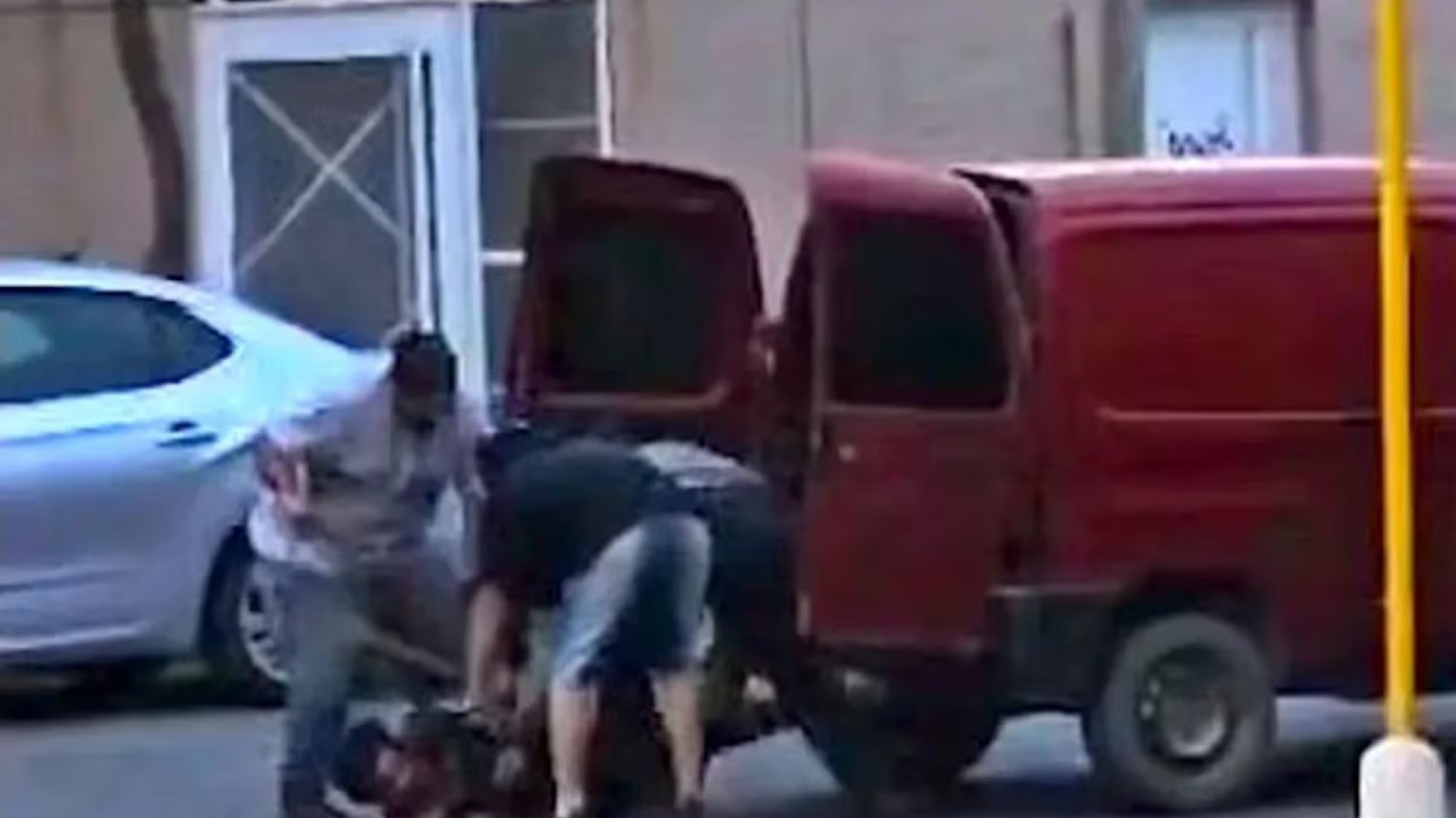 Detuvieron e imputaron al hombre que intentó secuestrar a un "trapito" en Neuquén