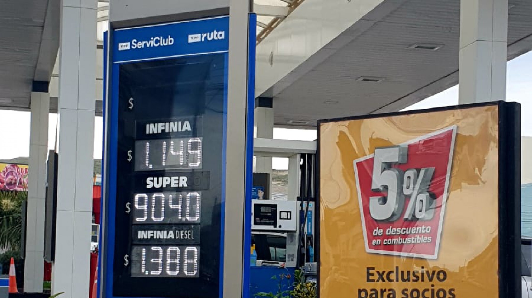 La nafta que bajó 1% en octubre, volvió a subir un 4% en noviembre