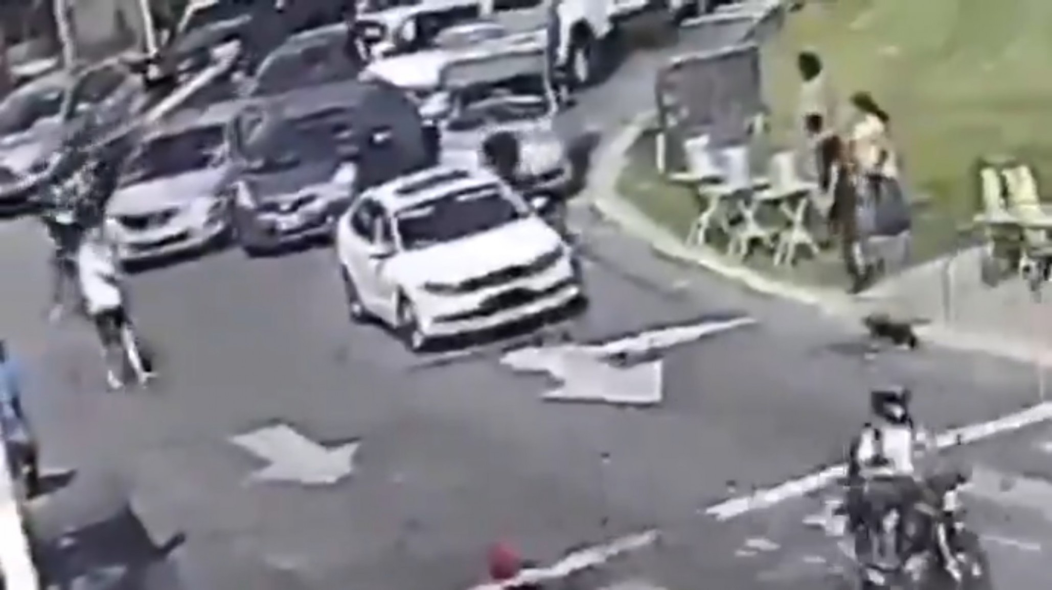 Un conductor mató a otro de un golpe en la cabeza en plena vía pública