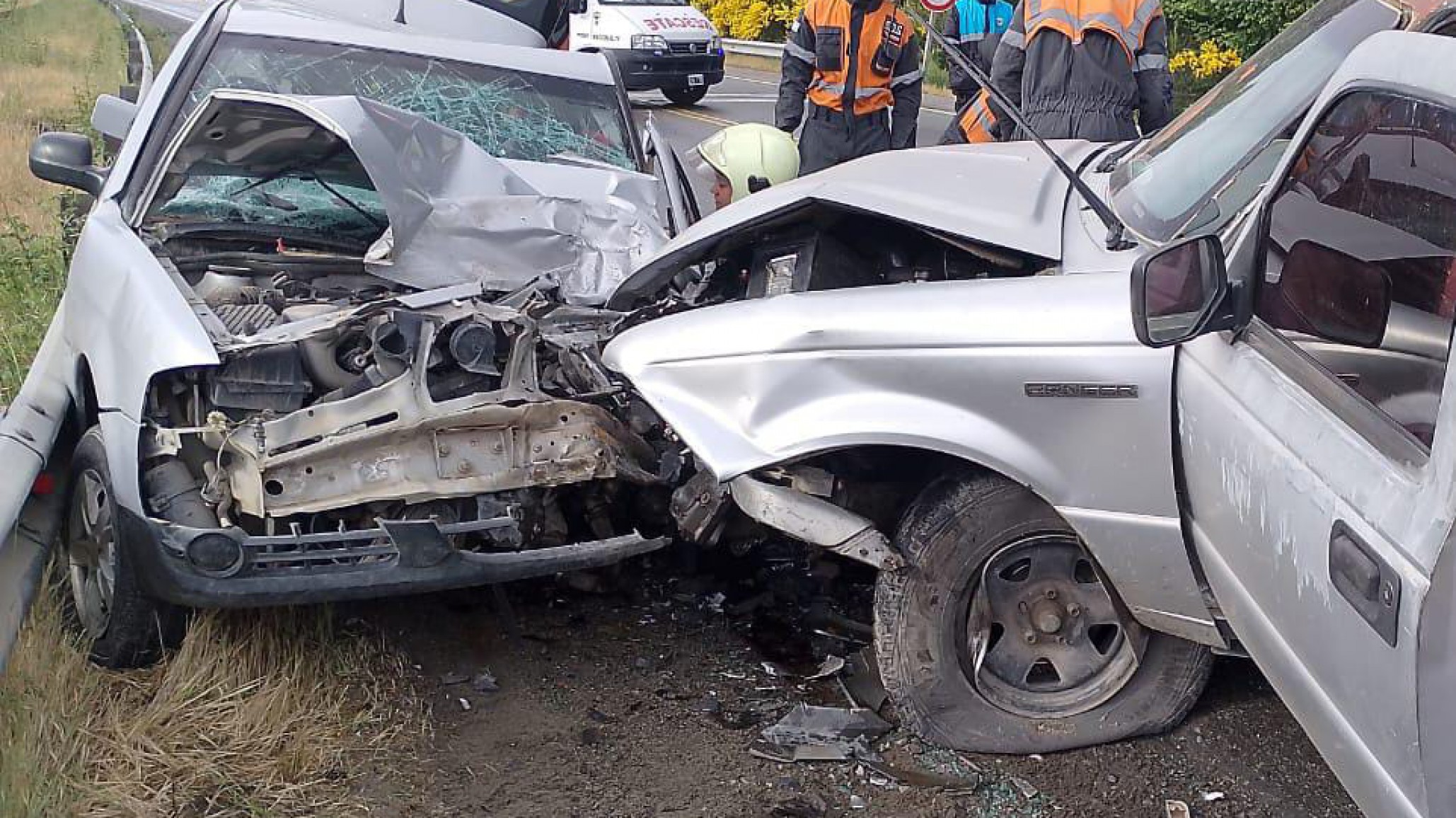 Fuerte choque en Lago Puelo: tres heridos fueron trasladados al hospital