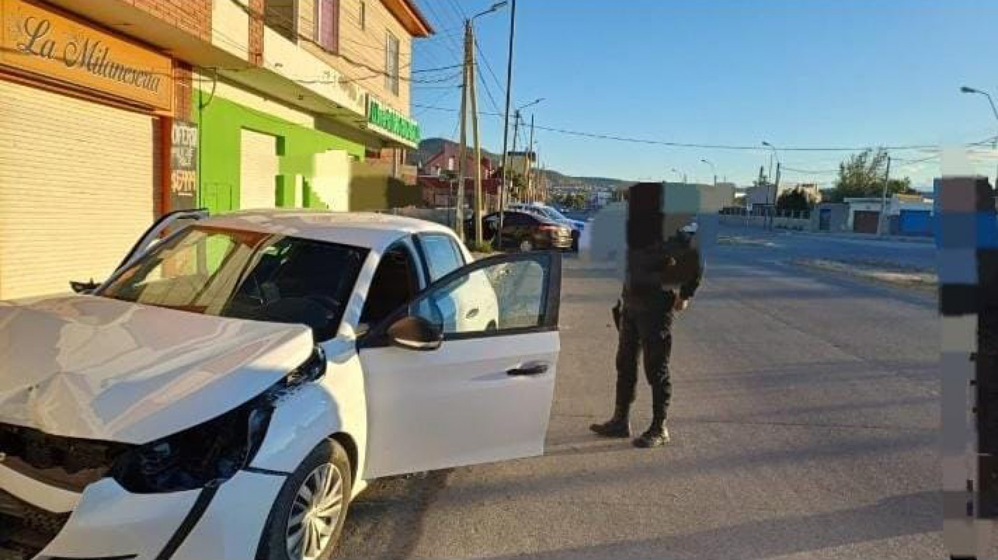 Choque en el barrio Juan XXIII: un herido trasladado al hospital