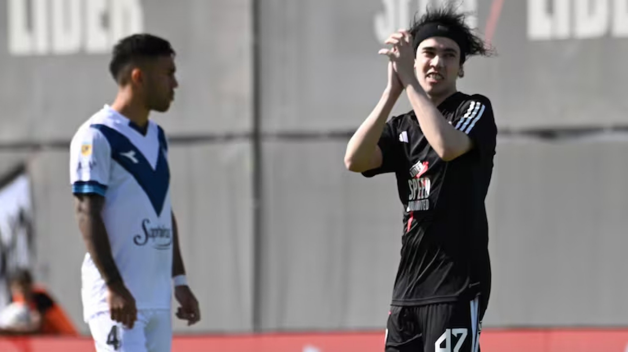Braian Romero criticó el debut de Spreen en Deportivo Riestra: "Una falta de respeto al fútbol"