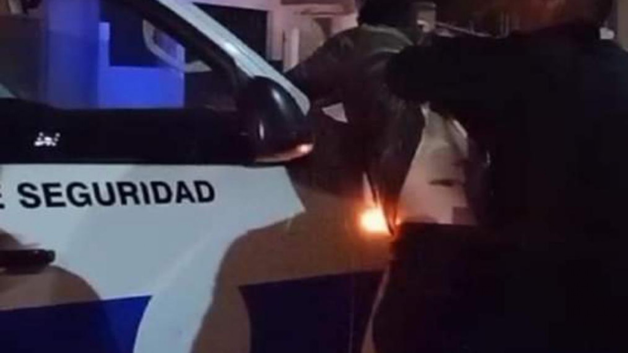 Dos detenidos tras intentar robar armados un local de comida