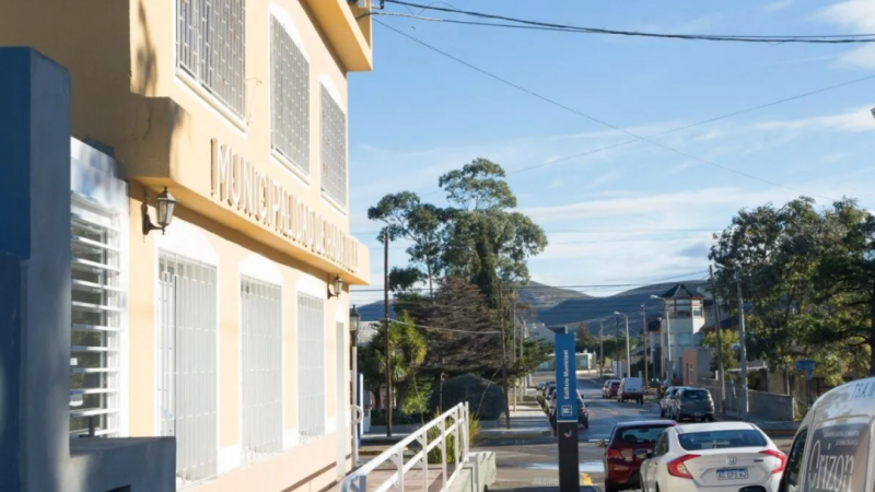 Silvia Monsalve sobre la paritaria de los trabajadores municipales de Rada Tilly: "La propuesta fue rechazada porque no cubre la canasta básica"