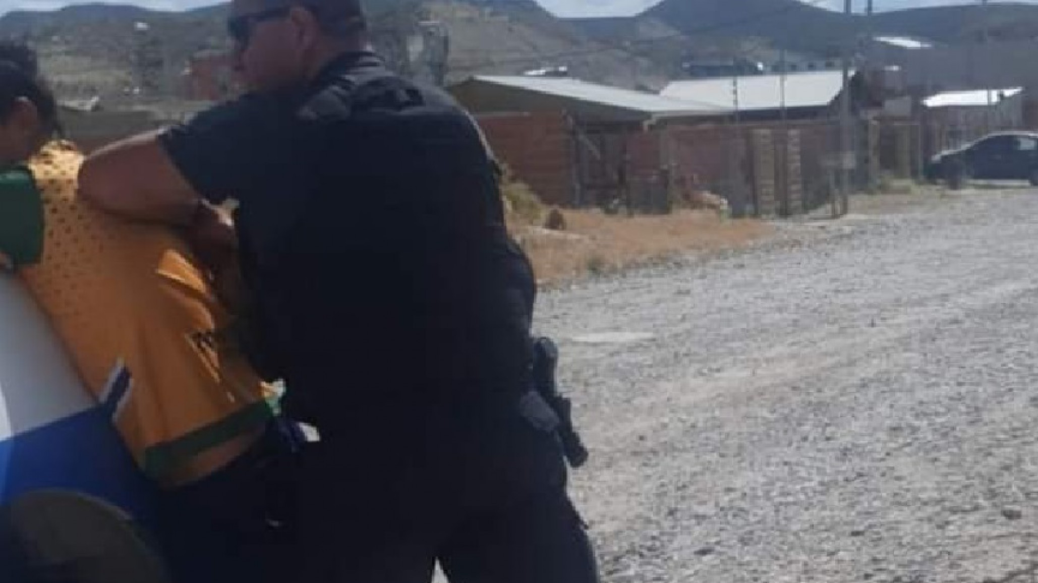 Detuvieron a un hombre con hierro robado en una empresa de Km.14