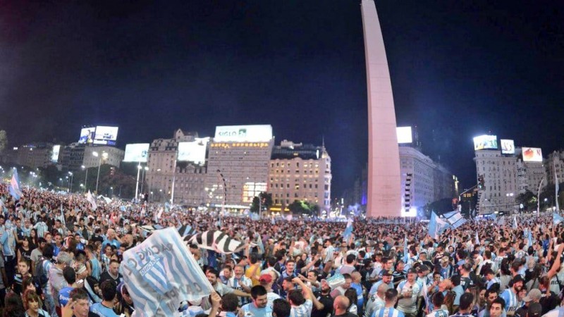 Racing regresa a Buenos Aires este domingo por la tarde, ¿cómo serán los festejos?