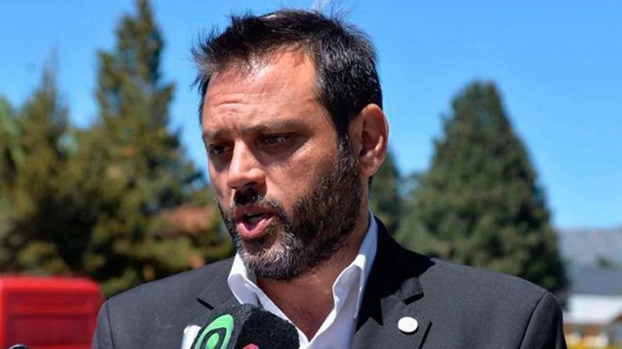 Está en coma inducido el ex funcionario baleado en una favela de Río de Janeiro